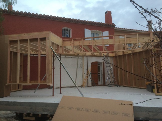 la terrasse et les premiers murs